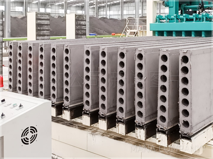 改性石膏隔墙板自动生产设备