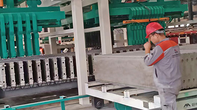 发泡水泥墙板设备 水泥发泡条式墙板生产线 高产能 高度自动化 发泡水泥墙板设备 水泥发泡条式墙板生产线 高产能 高度自动化